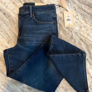 NYDJ Blue Jeans size 8. ✨New with tags 🏷 ✨